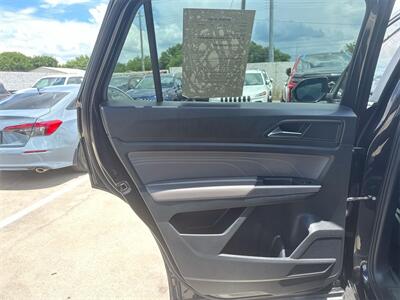 2021 Volkswagen Atlas Cross Sport 2.0T SE w/Technology   - Photo 23 - McKinney, TX 75070