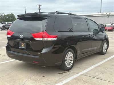 2014 Toyota Sienna XLE 8 Passenger   - Photo 14 - McKinney, TX 75070