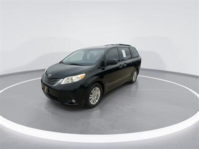 2014 Toyota Sienna XLE 8 Passenger   - Photo 5 - McKinney, TX 75070