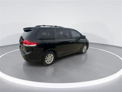 2014 Toyota Sienna XLE 8 Passenger   - Photo 9 - McKinney, TX 75070
