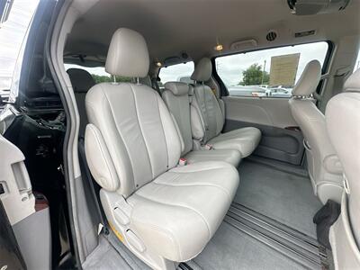 2014 Toyota Sienna XLE 8 Passenger   - Photo 30 - McKinney, TX 75070