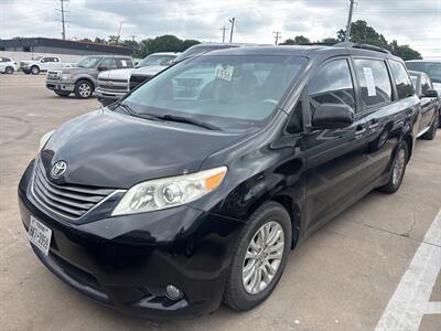 2014 Toyota Sienna XLE 8 Passenger   - Photo 40 - McKinney, TX 75070