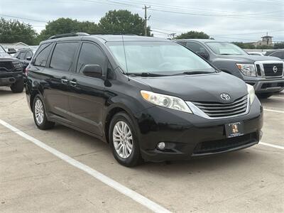 2014 Toyota Sienna XLE 8 Passenger   - Photo 11 - McKinney, TX 75070