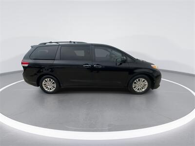 2014 Toyota Sienna XLE 8 Passenger   - Photo 2 - McKinney, TX 75070