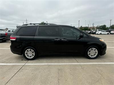 2014 Toyota Sienna XLE 8 Passenger   - Photo 15 - McKinney, TX 75070