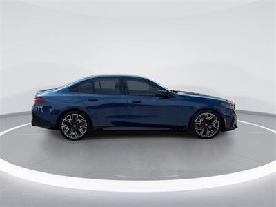 2024 BMW i5 M60   - Photo 9 - McKinney, TX 75070