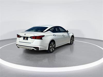 2021 Nissan Altima 2.5 SL   - Photo 8 - McKinney, TX 75070