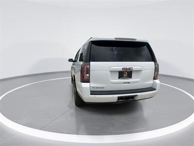 2019 GMC Yukon SLT   - Photo 8 - McKinney, TX 75070