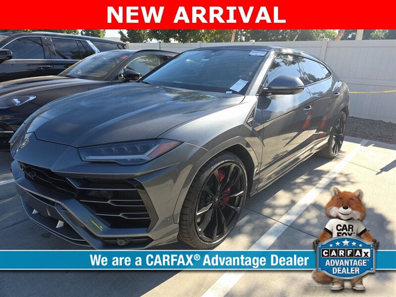 2020 Lamborghini Urus  