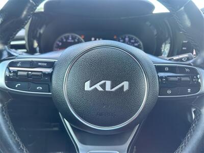 2022 Kia K5 GT-Line   - Photo 16 - McKinney, TX 75070