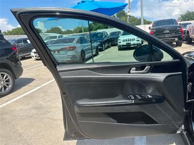 2022 Kia K5 GT-Line   - Photo 26 - McKinney, TX 75070