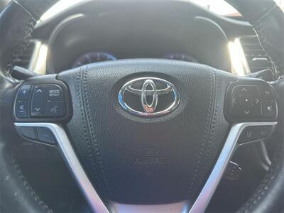 2018 Toyota Highlander XLE   - Photo 16 - McKinney, TX 75070