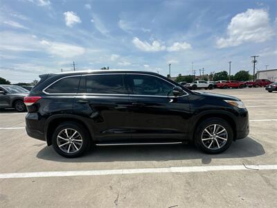 2018 Toyota Highlander XLE   - Photo 7 - McKinney, TX 75070