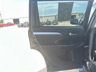 2018 Toyota Highlander XLE   - Photo 25 - McKinney, TX 75070