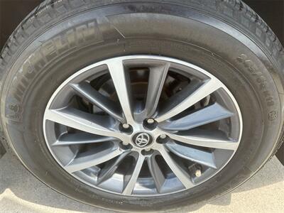 2018 Toyota Highlander XLE   - Photo 29 - McKinney, TX 75070