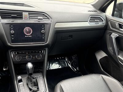 2021 Volkswagen Tiguan 2.0T SE R-Line Black   - Photo 22 - McKinney, TX 75070