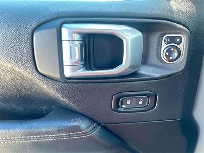 2023 Jeep Gladiator High Altitude   - Photo 30 - McKinney, TX 75070