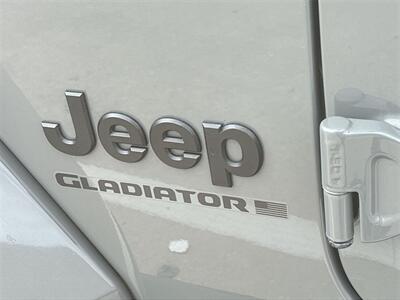 2023 Jeep Gladiator High Altitude   - Photo 15 - McKinney, TX 75070