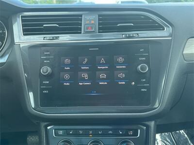 2021 Volkswagen Tiguan 2.0T SE   - Photo 12 - McKinney, TX 75070