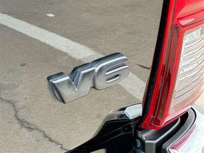 2019 Toyota Tacoma TRD Off-Road V6   - Photo 11 - McKinney, TX 75070