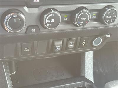 2019 Toyota Tacoma TRD Off-Road V6   - Photo 27 - McKinney, TX 75070