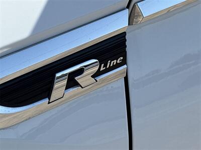 2021 Volkswagen Tiguan 2.0T SE R-Line Black   - Photo 10 - McKinney, TX 75070