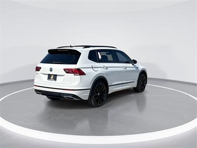 2021 Volkswagen Tiguan 2.0T SE R-Line Black   - Photo 8 - McKinney, TX 75070