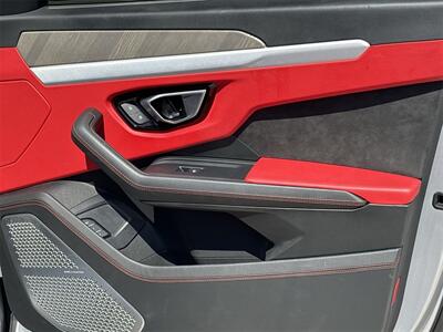 2021 Lamborghini Urus   - Photo 38 - McKinney, TX 75070