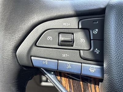 2023 Cadillac Escalade ESV Premium   - Photo 12 - McKinney, TX 75070