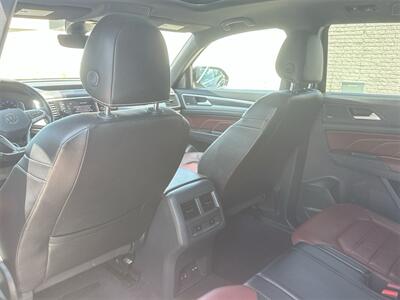 2021 Volkswagen Atlas Cross Sport 3.6L V6 SEL Premium R-Line   - Photo 30 - McKinney, TX 75070