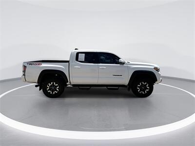 2023 Toyota Tacoma TRD Off-Road V6   - Photo 9 - McKinney, TX 75070