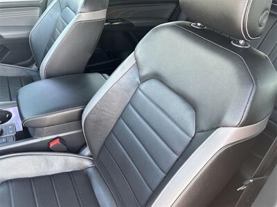 2022 Volkswagen Atlas Cross Sport 3.6L V6 SEL Premium R-Line   - Photo 17 - McKinney, TX 75070