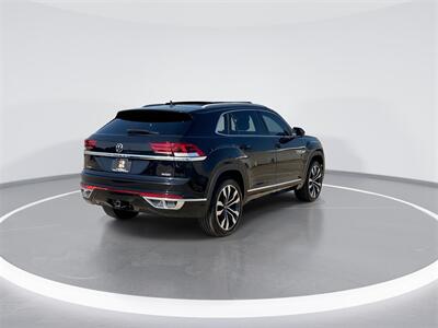 2022 Volkswagen Atlas Cross Sport 3.6L V6 SEL Premium R-Line   - Photo 8 - McKinney, TX 75070
