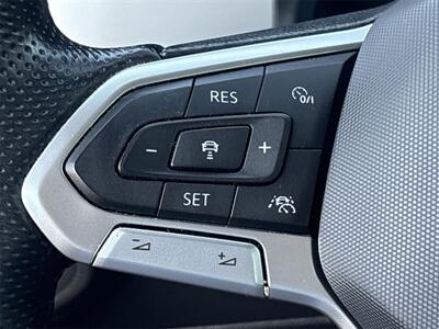 2022 Volkswagen Atlas Cross Sport 3.6L V6 SEL Premium R-Line   - Photo 13 - McKinney, TX 75070