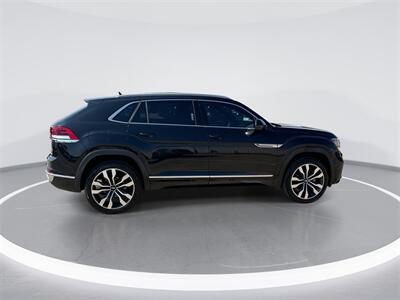 2022 Volkswagen Atlas Cross Sport 3.6L V6 SEL Premium R-Line   - Photo 9 - McKinney, TX 75070