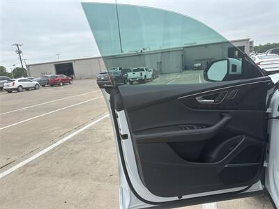 2023 Audi Q8 55 Premium Plus quattro   - Photo 34 - McKinney, TX 75070