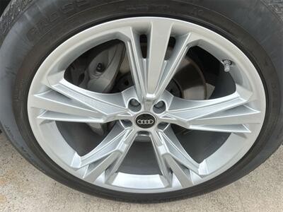 2023 Audi Q8 55 Premium Plus quattro   - Photo 39 - McKinney, TX 75070