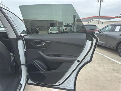 2023 Audi Q8 55 Premium Plus quattro   - Photo 32 - McKinney, TX 75070