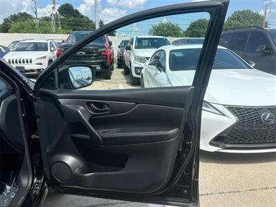 2018 Nissan Rogue Sport S   - Photo 20 - McKinney, TX 75070