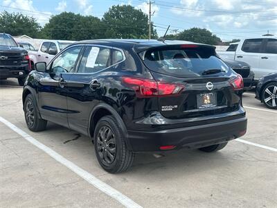 2018 Nissan Rogue Sport S   - Photo 5 - McKinney, TX 75070