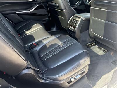 2023 BMW X7 xDrive40i   - Photo 31 - McKinney, TX 75070