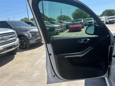 2022 BMW X5 sDrive40i   - Photo 33 - McKinney, TX 75070
