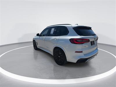 2022 BMW X5 sDrive40i   - Photo 2 - McKinney, TX 75070