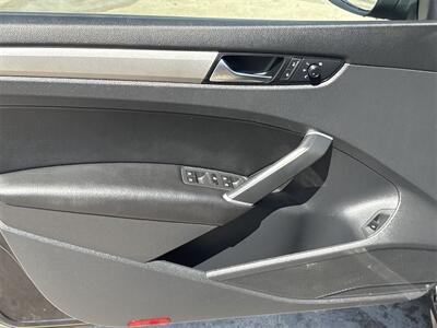 2021 Volkswagen Passat 2.0T SE   - Photo 19 - McKinney, TX 75070