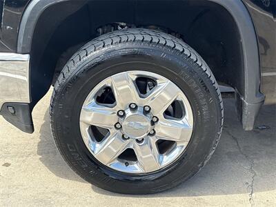 2020 Chevrolet Silverado 2500HD LTZ   - Photo 16 - McKinney, TX 75070