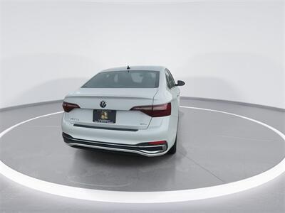 2022 Volkswagen Jetta 1.5T SEL   - Photo 8 - McKinney, TX 75070