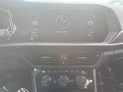 2022 Volkswagen Jetta 1.5T SEL   - Photo 18 - McKinney, TX 75070