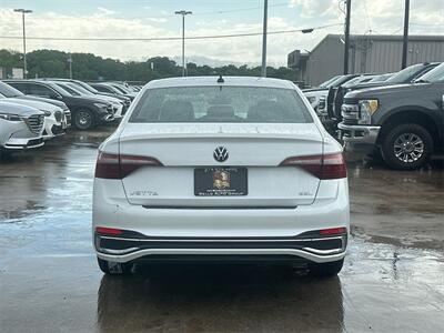 2022 Volkswagen Jetta 1.5T SEL   - Photo 12 - McKinney, TX 75070