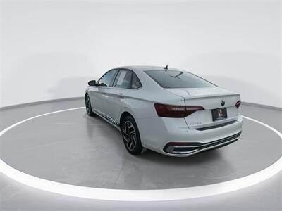 2022 Volkswagen Jetta 1.5T SEL   - Photo 9 - McKinney, TX 75070