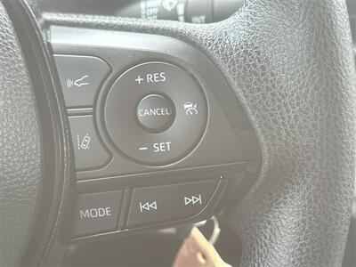 2020 Toyota Corolla LE   - Photo 14 - McKinney, TX 75070